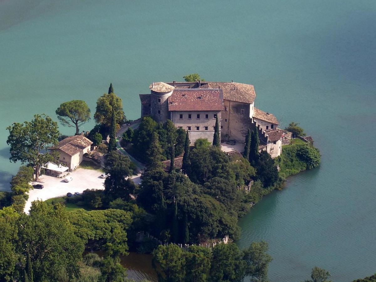 Castel Toblino Apartments Calavino Exteriér fotografie